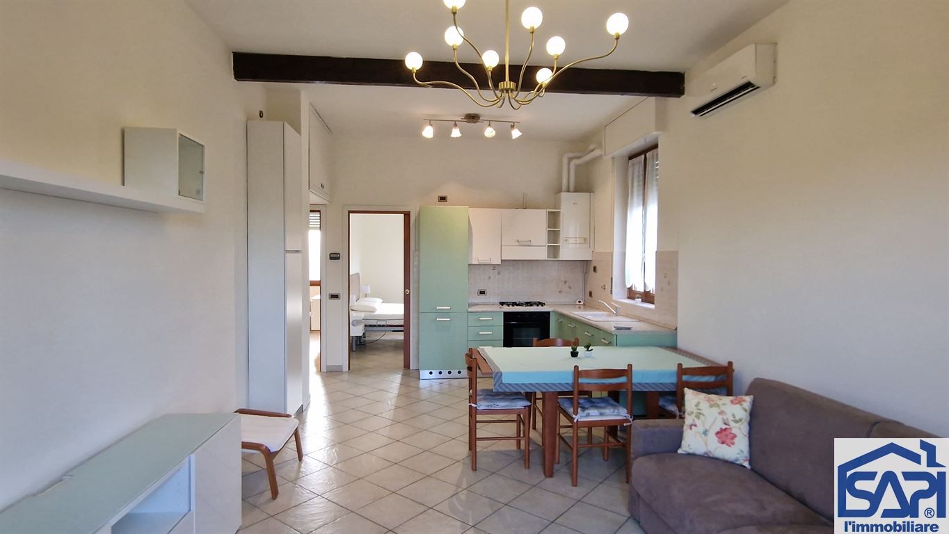 Bilocale ristrutturato ed arredato